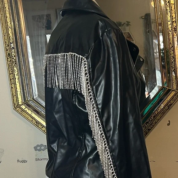 Sleek Black Leather Moto Jacket - Picture 16 of 16